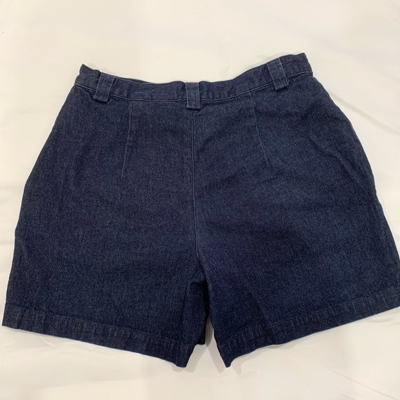 Dockers Blue Pleated Relaxed Denim Short size 6P - Picture 2 of 9
